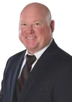 Headshot Stephen Magee